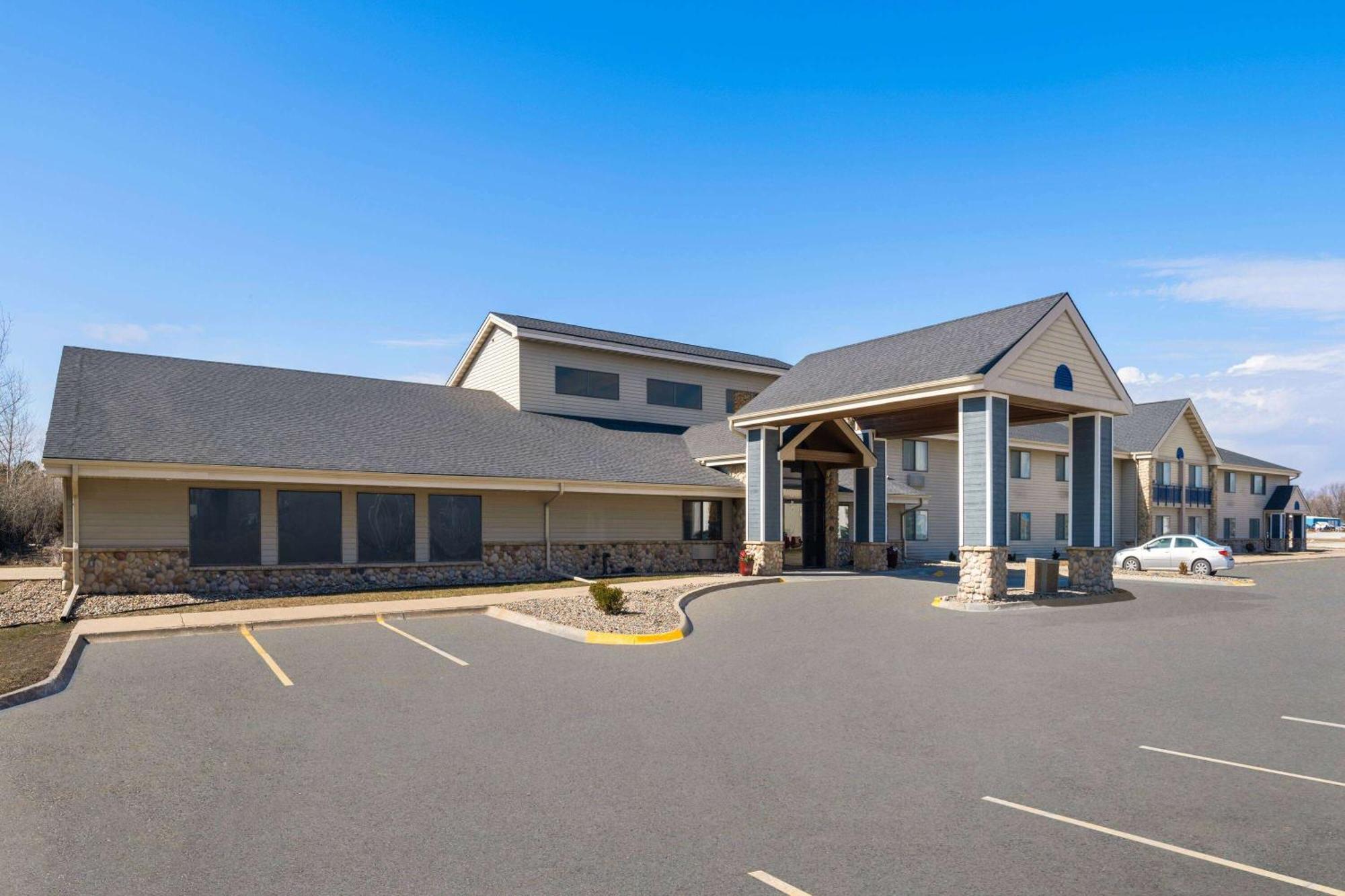 Americinn By Wyndham Stuart Exterior photo