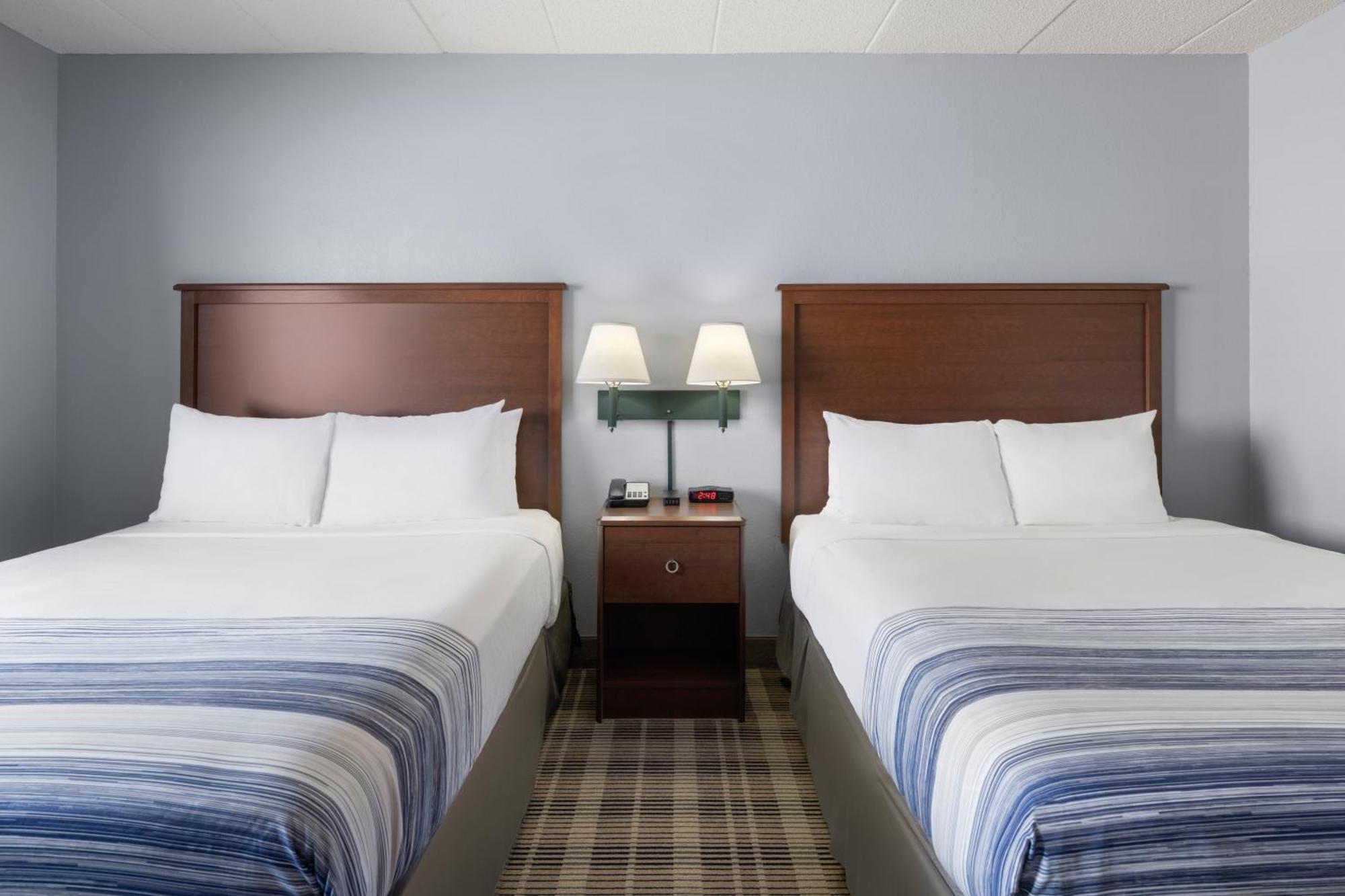 Americinn By Wyndham Stuart Exterior photo